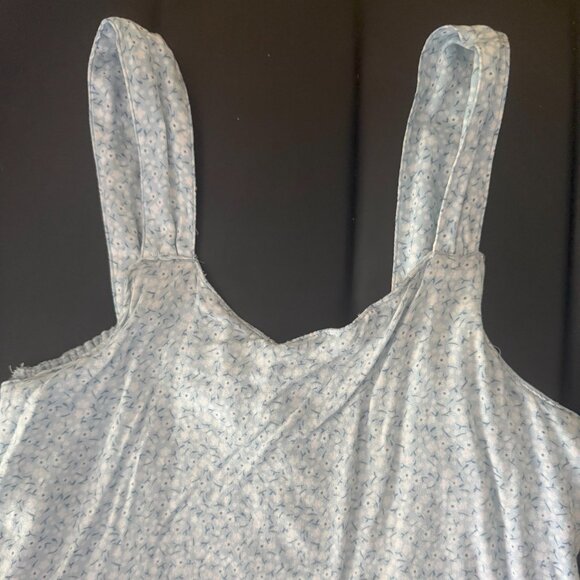 Abercrombie Kids Wide Strap Dress Blue Floral - Size 11-12 - Preloved - Picture 5 of 6